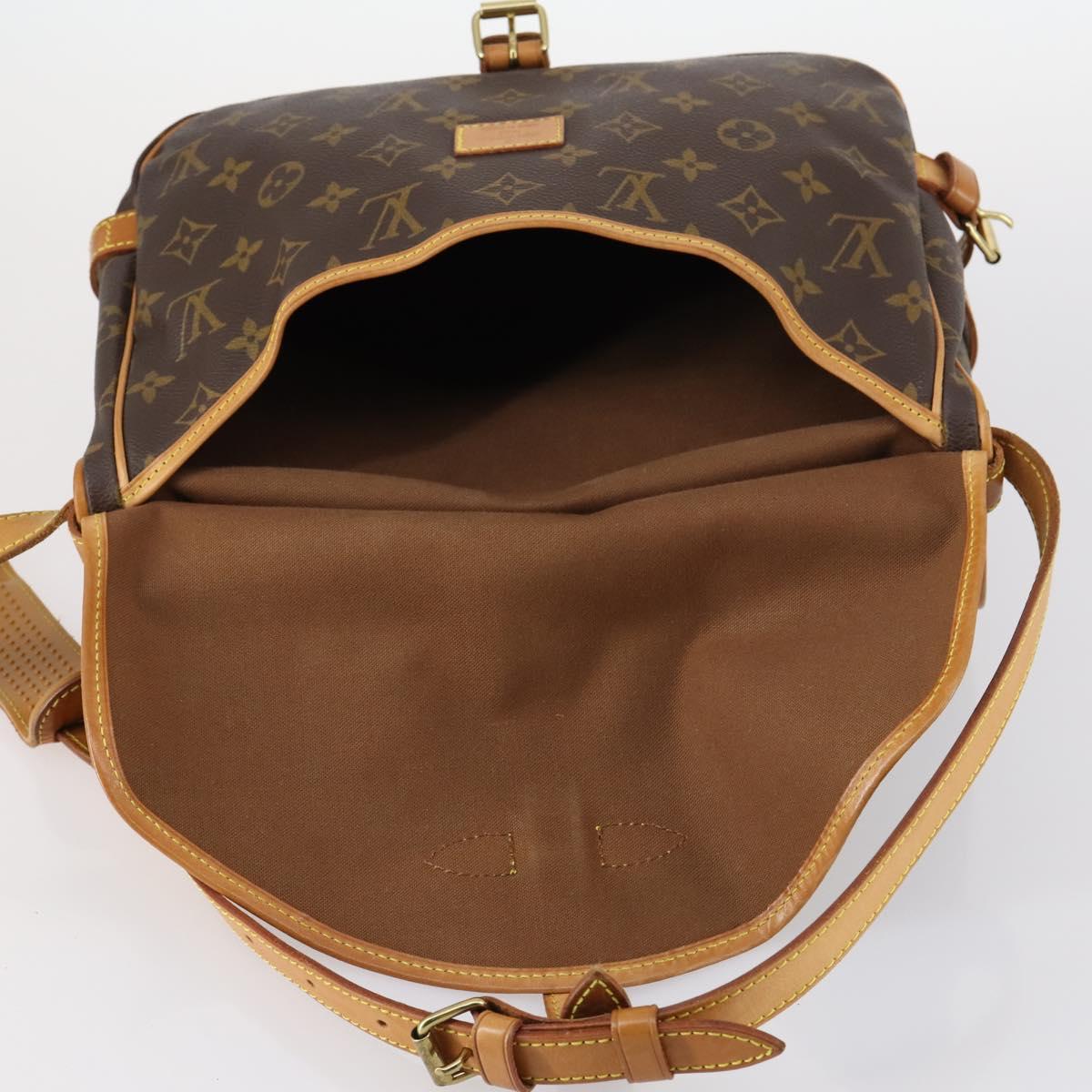 LOUIS VUITTON Monogram Saumur 30 Shoulder Bag M42256 LV Auth 142506
