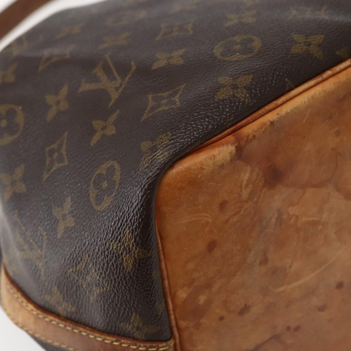 LOUIS VUITTON Monogram Petit Noe Shoulder Bag M42226 LV Auth 142774