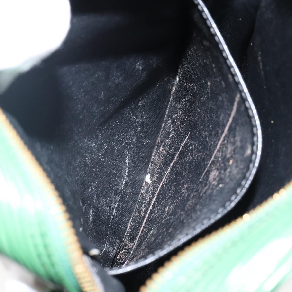 LOUIS VUITTON Epi Danube Shoulder Bag Green M45634 LV Auth 142833