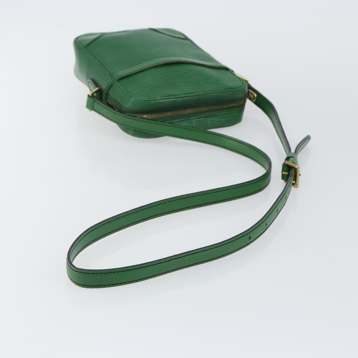 LOUIS VUITTON Epi Danube Shoulder Bag Green M45634 LV Auth 142833