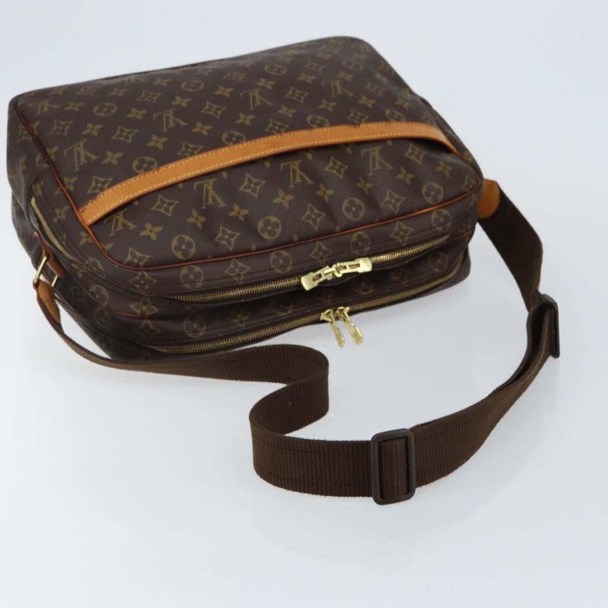 LOUIS VUITTON Monogram Reporter GM Shoulder Bag M45252 LV Auth 142880
