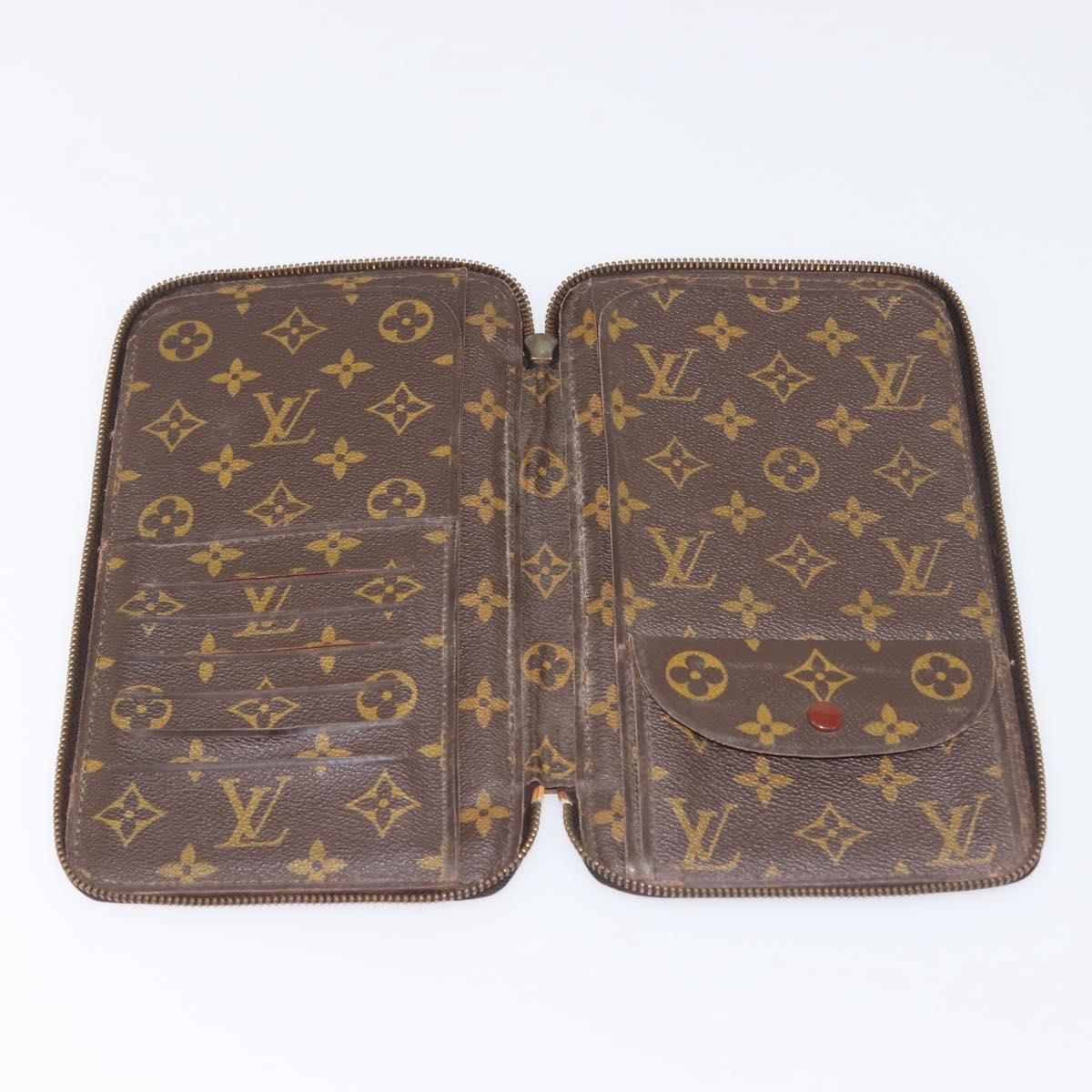 LOUIS VUITTON Monogram Poche Escapade Travel Case M60113 LV Auth 143079