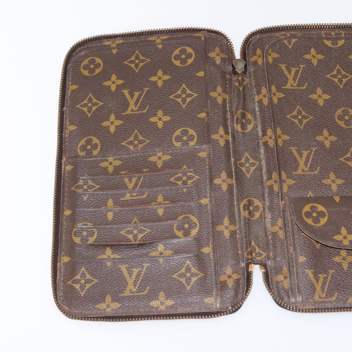 LOUIS VUITTON Monogram Poche Escapade Travel Case M60113 LV Auth 143079