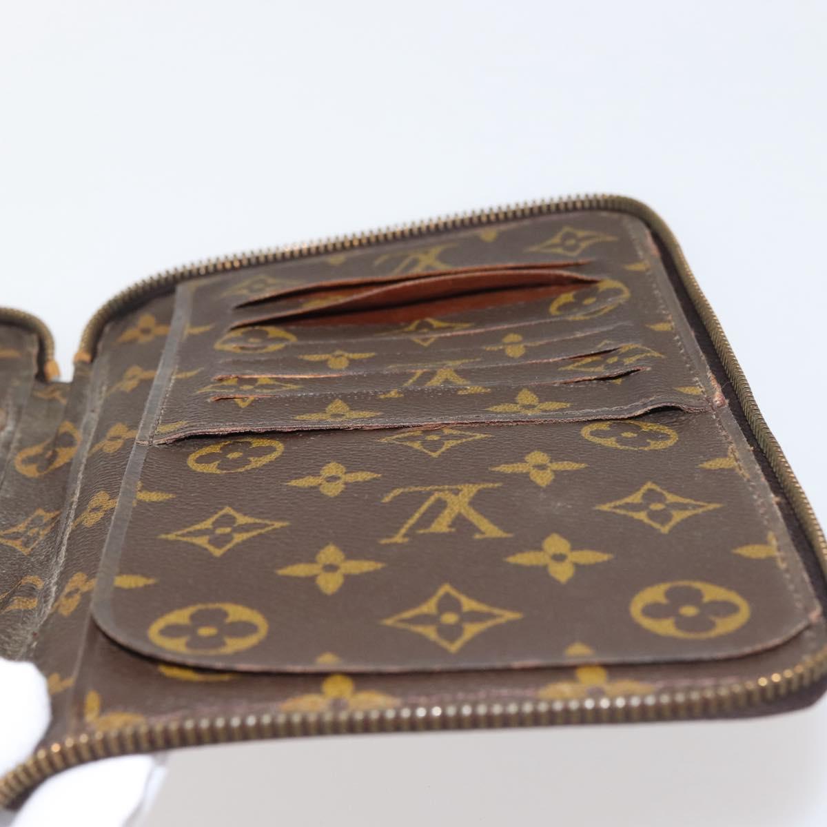 LOUIS VUITTON Monogram Poche Escapade Travel Case M60113 LV Auth 143079