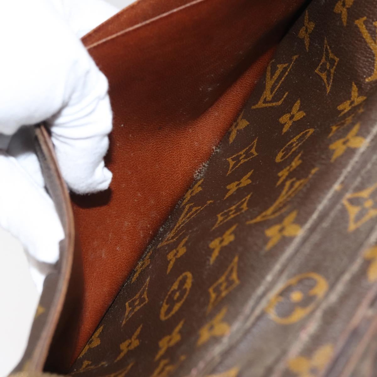 LOUIS VUITTON Monogram Poche Escapade Travel Case M60113 LV Auth 143079