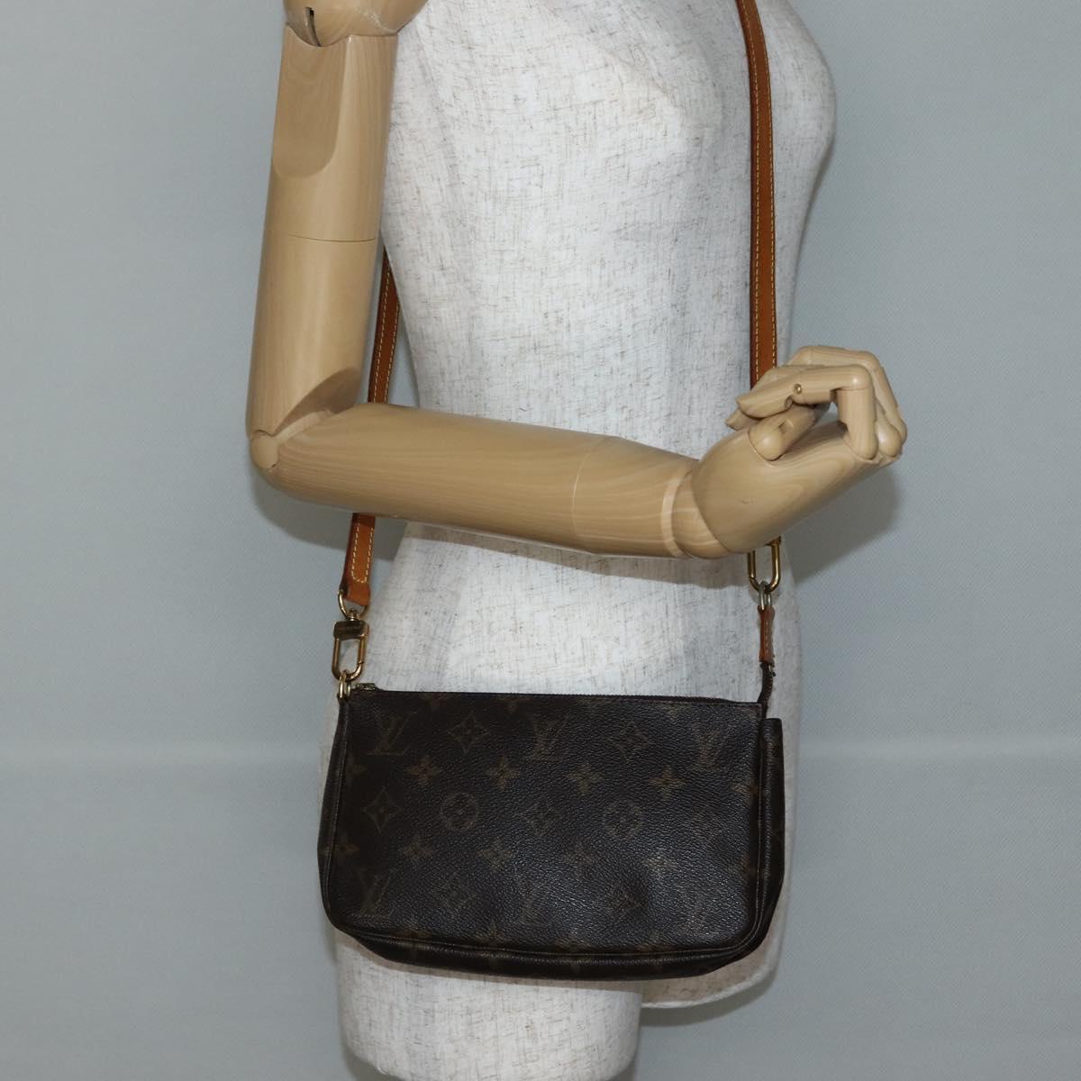 LOUIS VUITTON Monogram Pochette Accessoires Pouch M51980 LV Auth 143317