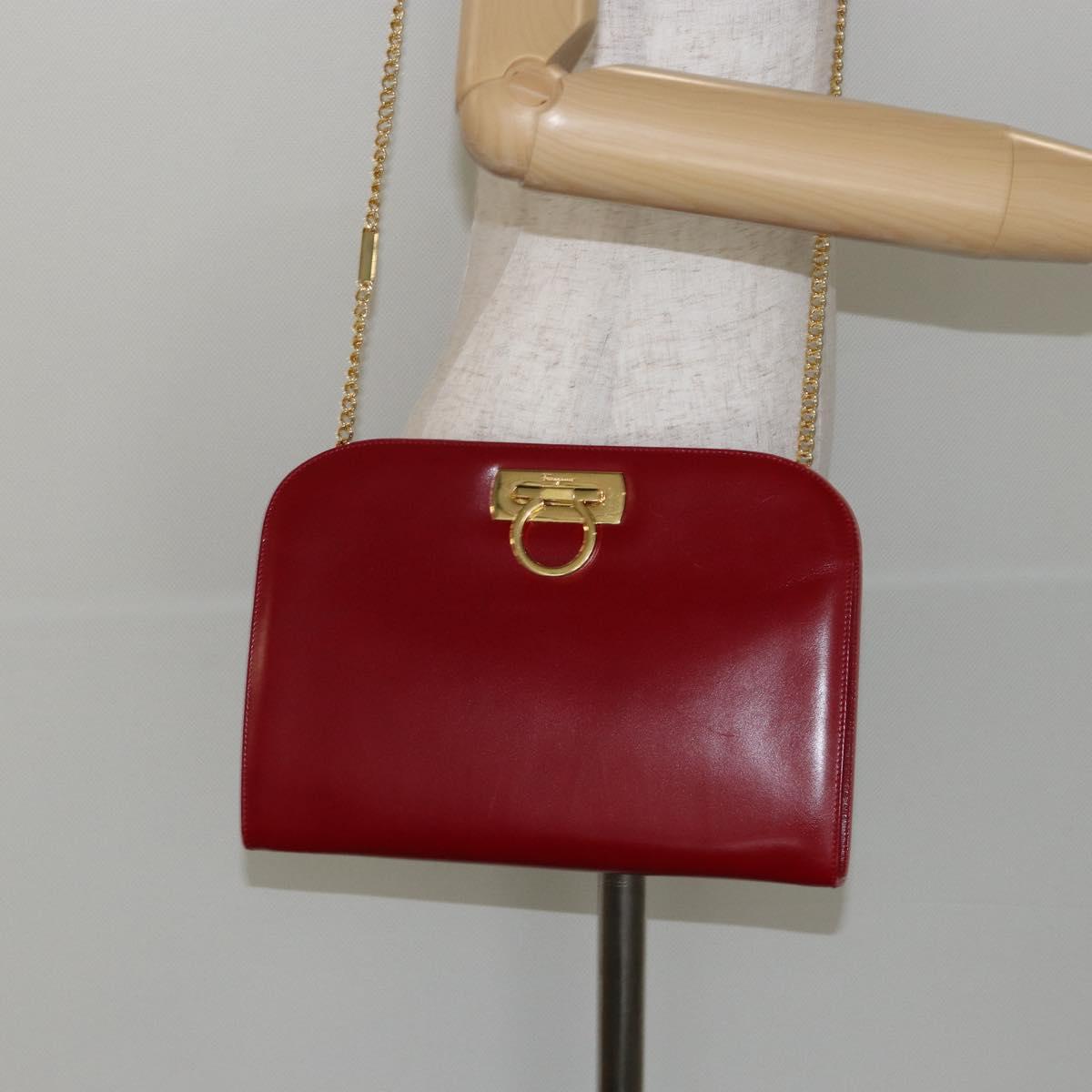 Salvatore Ferragamo Gancini Chain Shoulder Bag Leather Red Gold Auth 143586