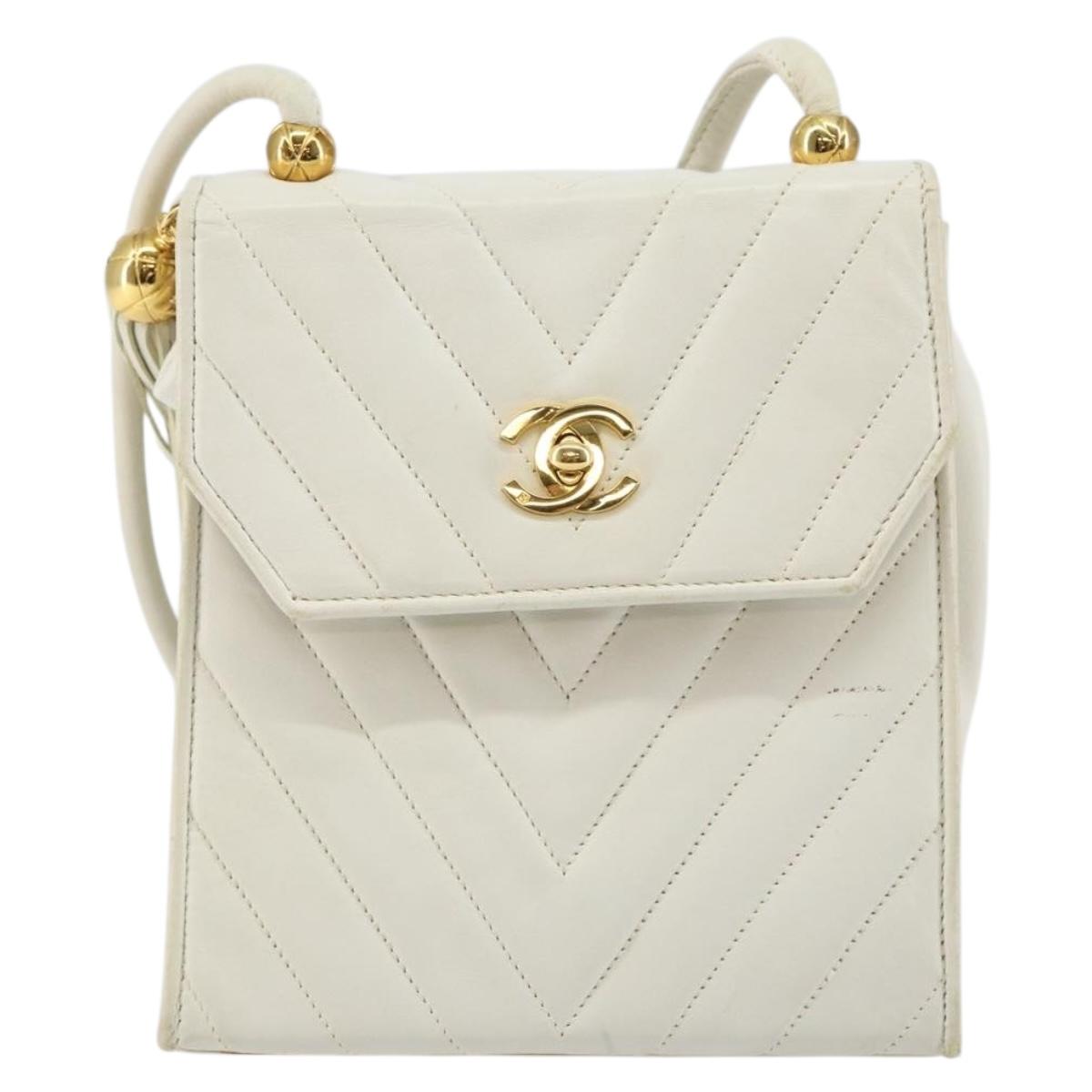 CHANEL V Stitch Shoulder Bag Lamb Skin White Gold CC Auth 143656
