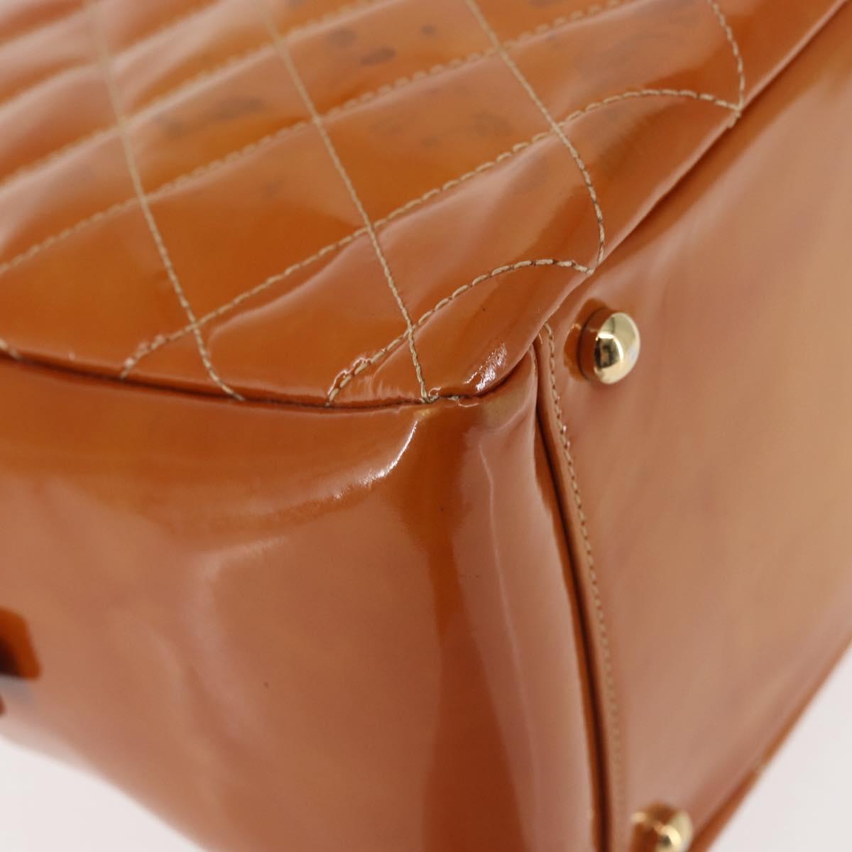 CHANEL Matelasse Chain Shoulder Bag Patent leather Beige Gold CC Auth 143975