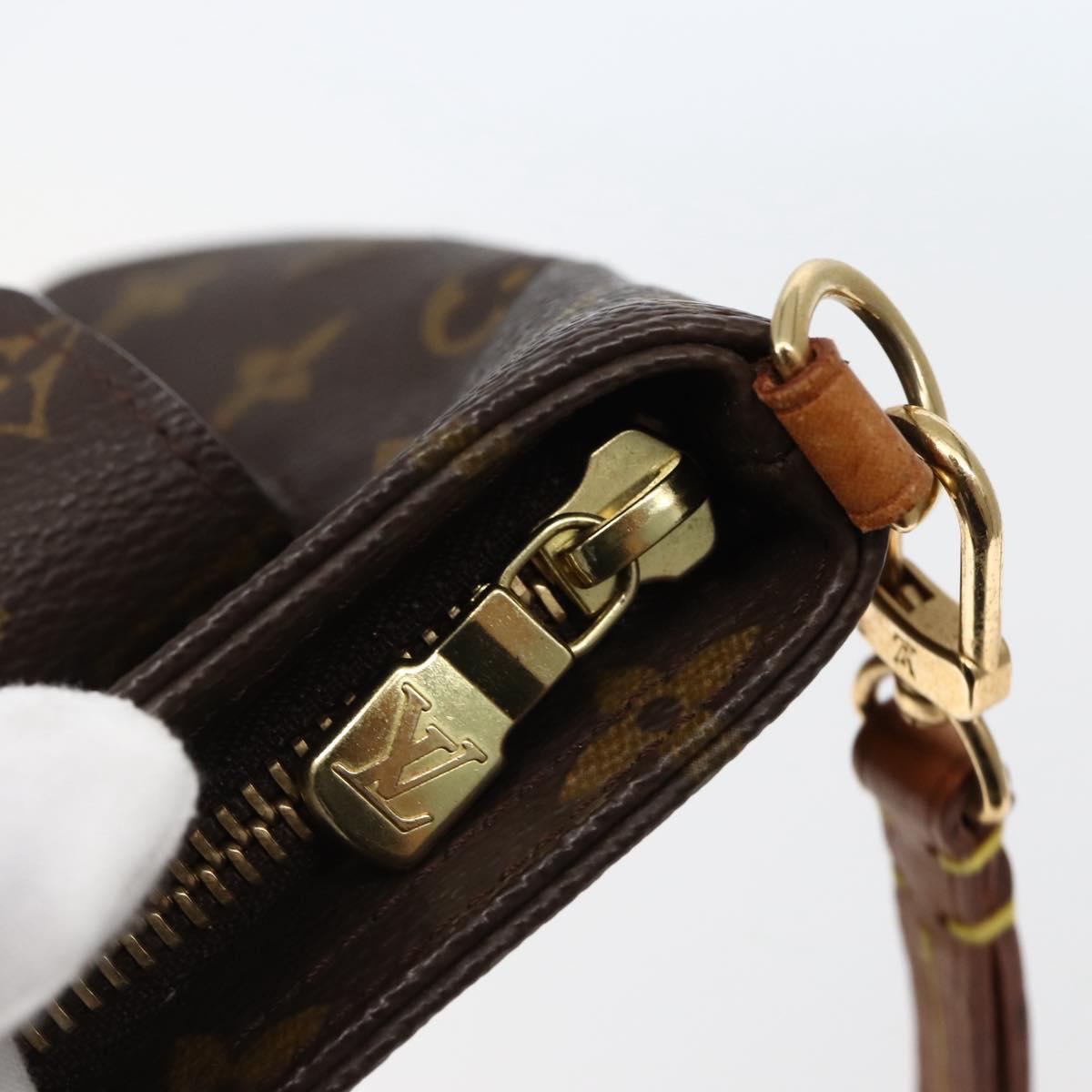 LOUIS VUITTON Monogram Partition Pouch M51901 LV Auth 143986