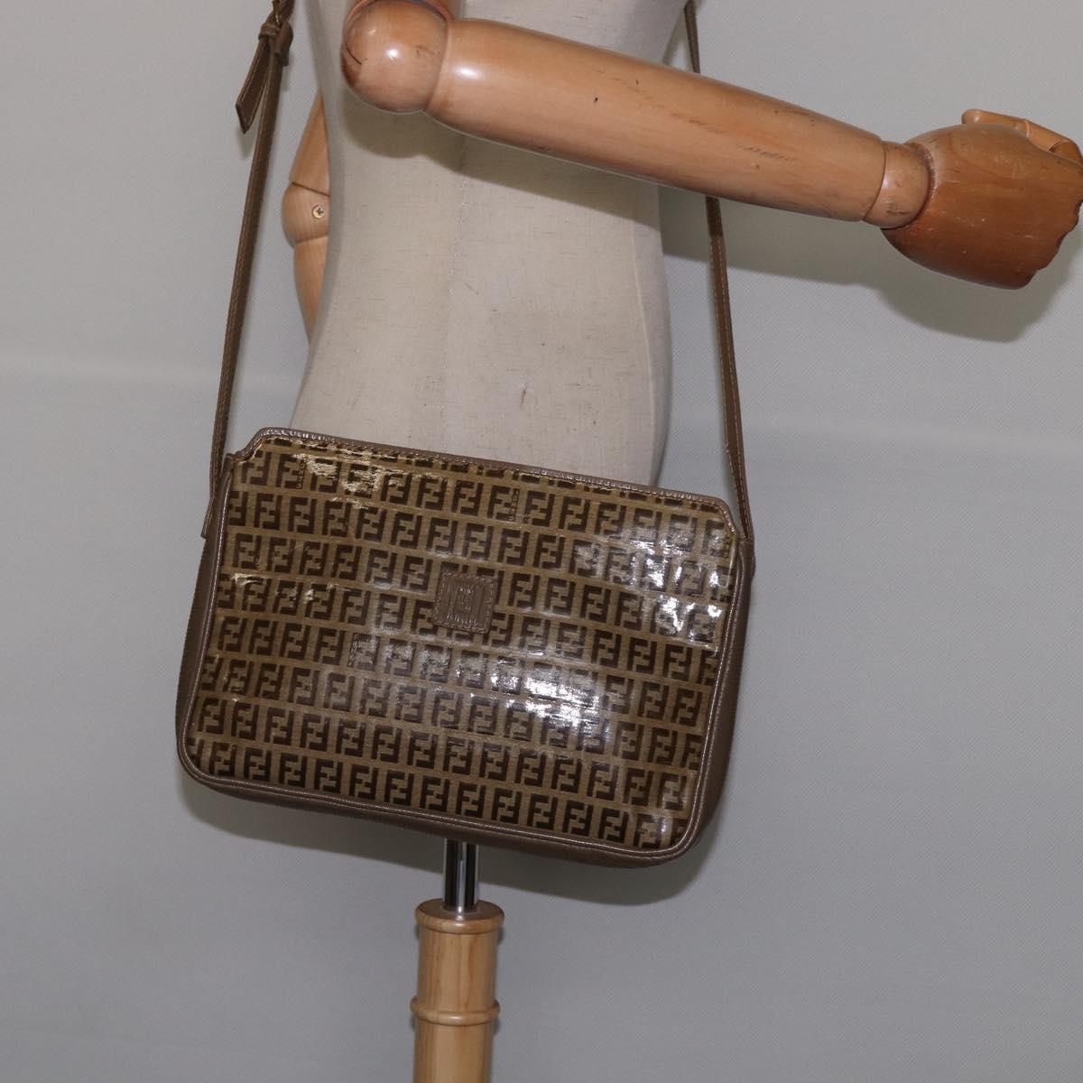 FENDI Zucchino Canvas Shoulder Bag Enamel Beige Auth 144084