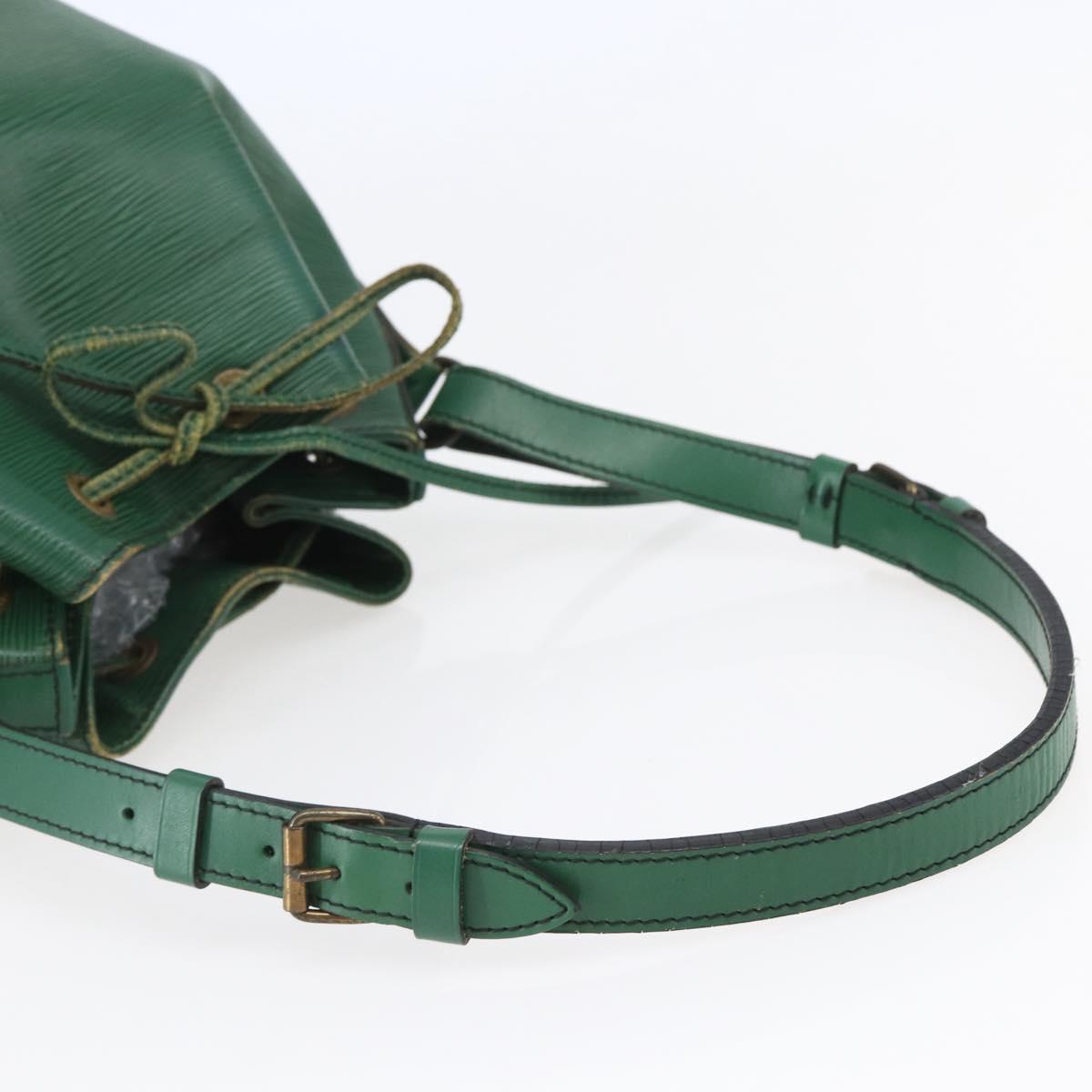 LOUIS VUITTON Epi Petit Noe Shoulder Bag Green M44104 LV Auth 144617