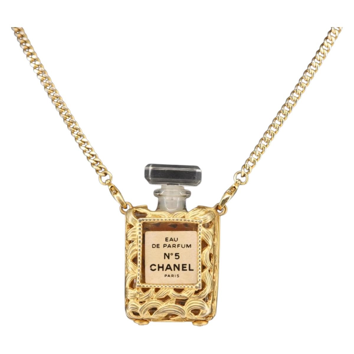 CHANEL Perfume Necklace metal Gold CC Auth 144685