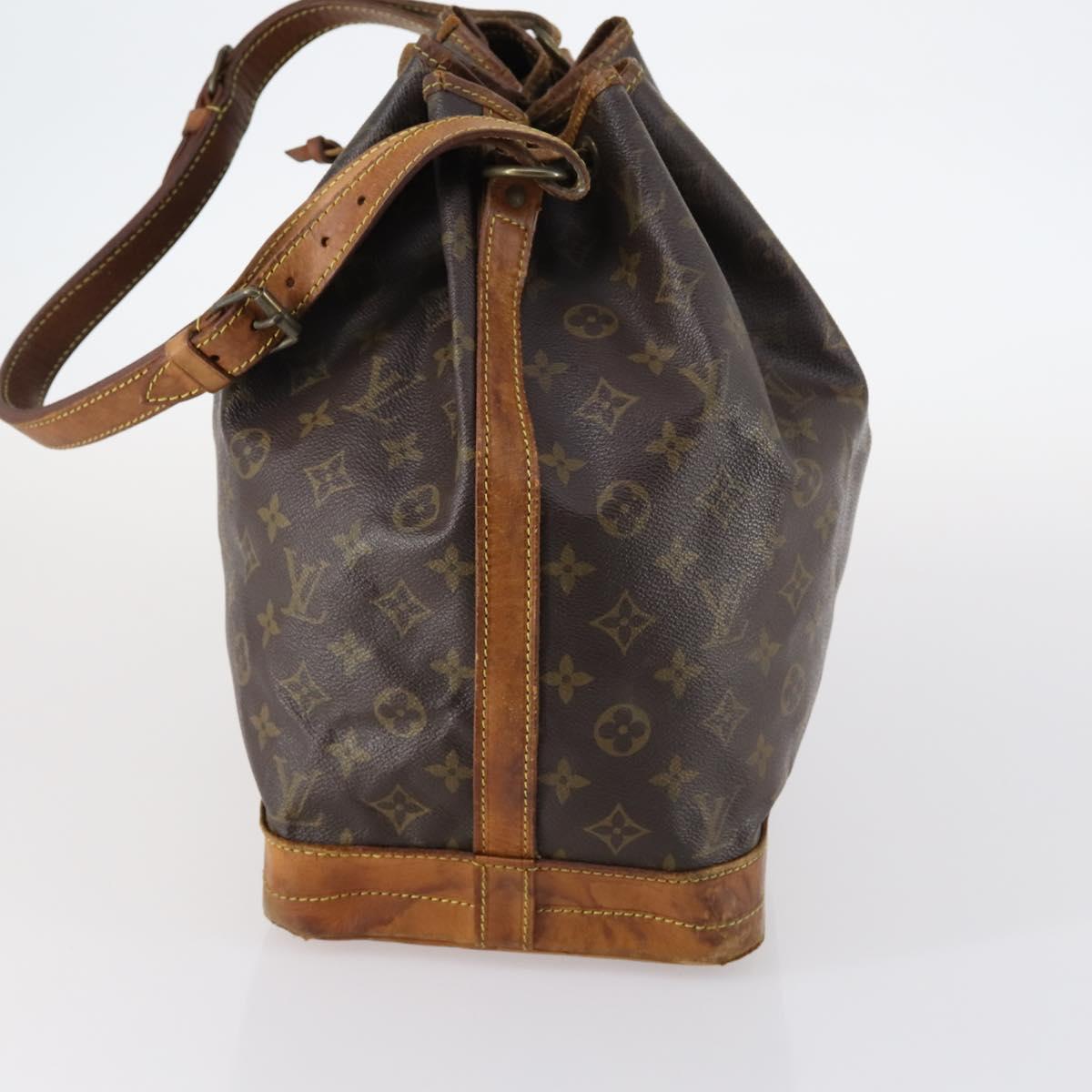 LOUIS VUITTON Monogram Noe Shoulder Bag M42224 LV Auth 145177