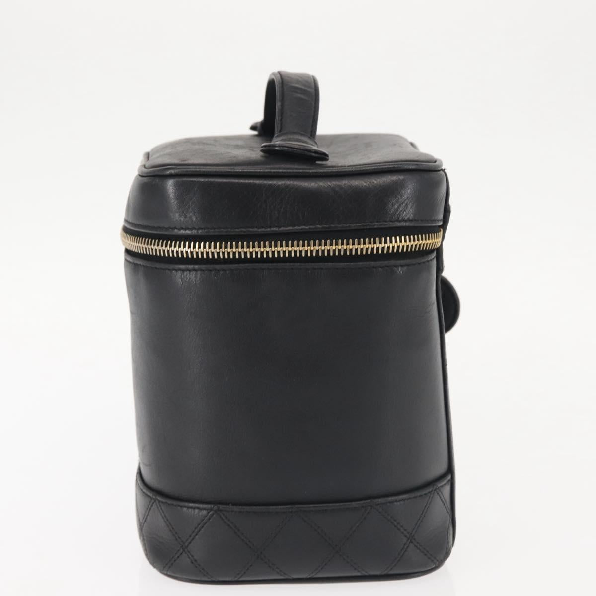 CHANEL Bicolore Vanity Pouch Lamb Skin Black Gold CC Auth 145355