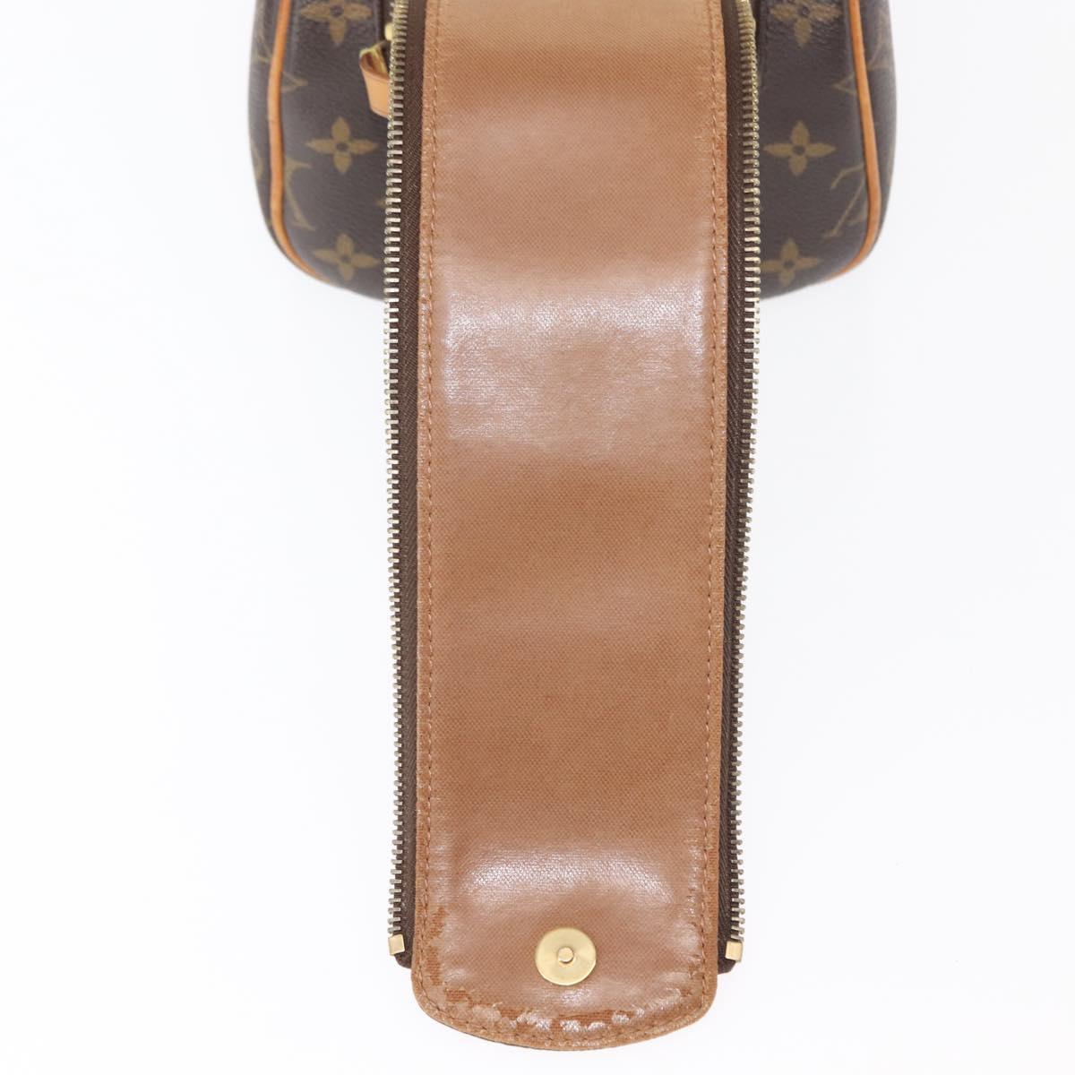 LOUIS VUITTON Monogram Dop Kit Cosmetic Pouch M44494 LV Auth 145364