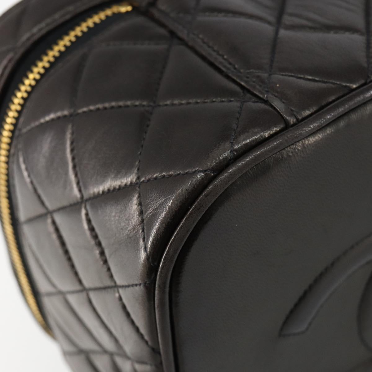 CHANEL Matelasse Vanity Pouch Lamb Skin Black Gold CC Auth 145958