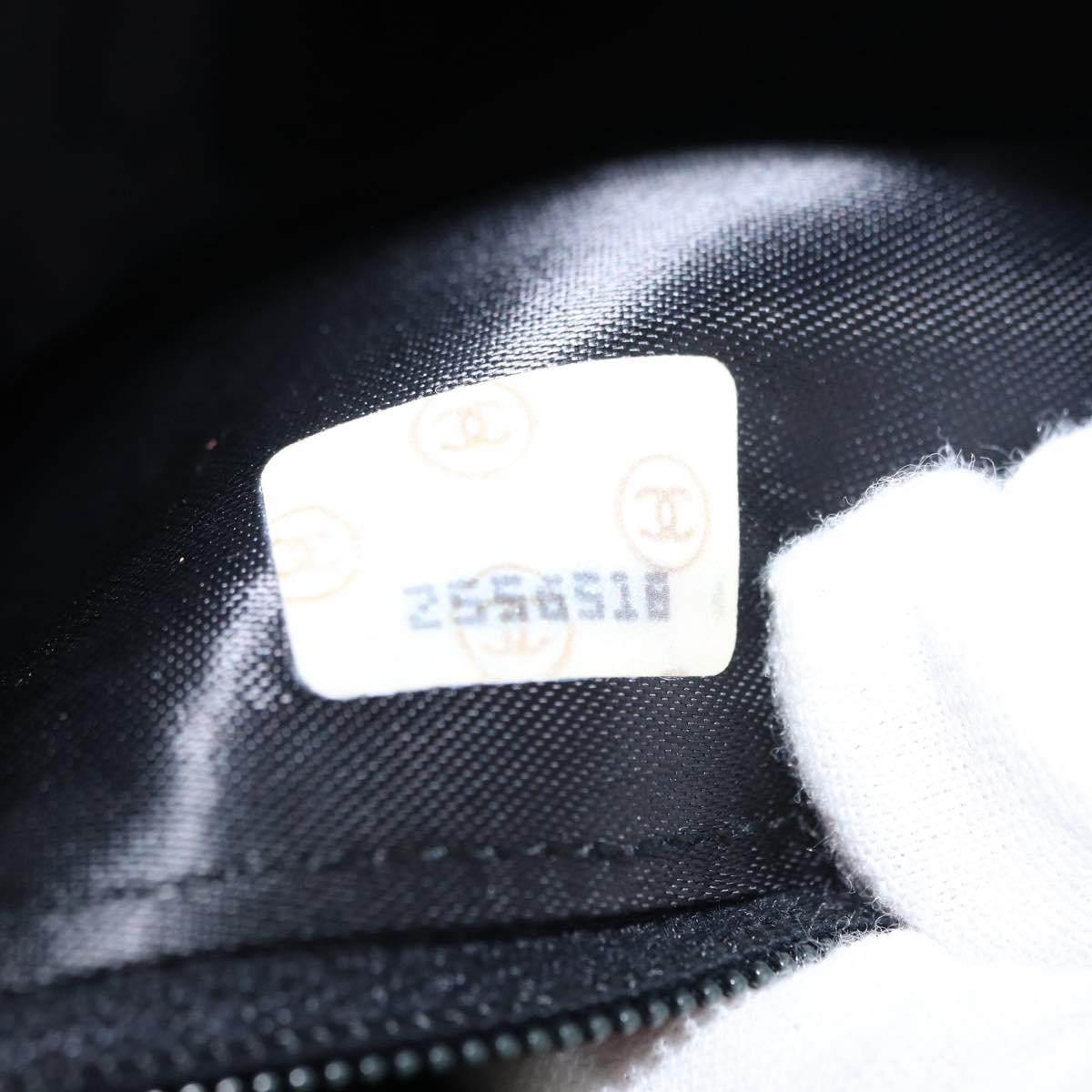 CHANEL Chain V Stitch Shoulder Bag Caviar Skin Black Gold CC Auth 146083AV