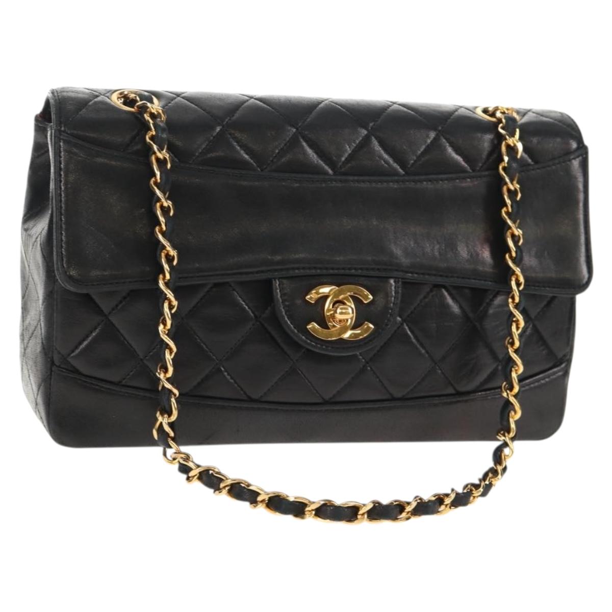 CHANEL Matelasse Chain Shoulder Bag Lamb Skin Navy Gold CC Auth 146293A