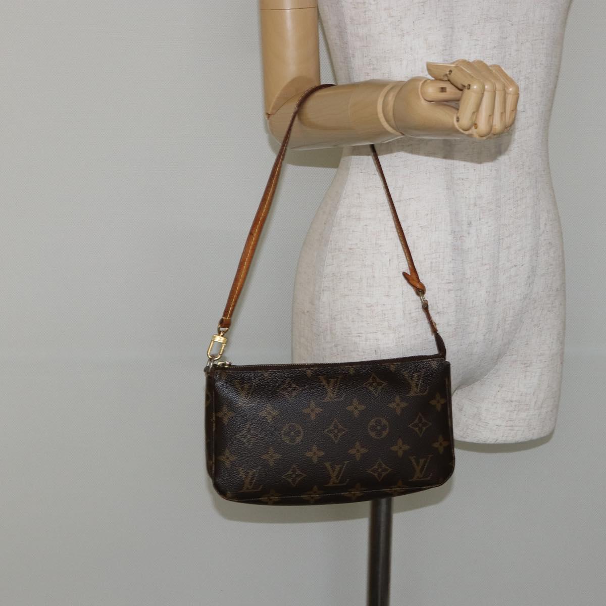 LOUIS VUITTON Monogram Pochette Accessoires Pouch M51980 LV Auth 146315