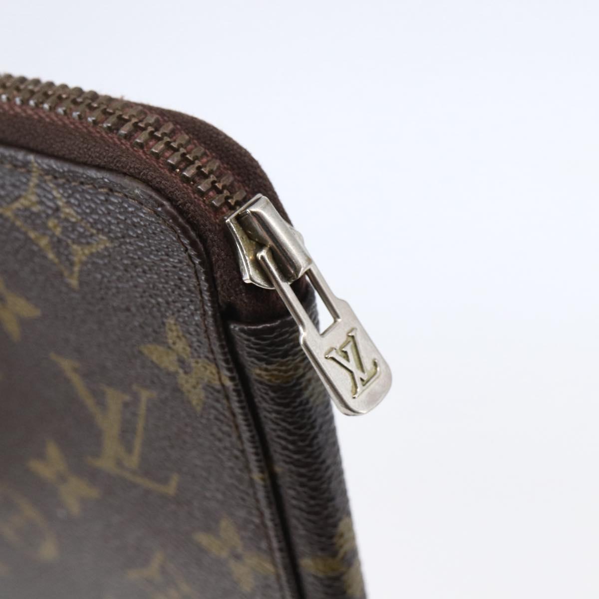 LOUIS VUITTON Monogram Passport Case LV Auth 146527