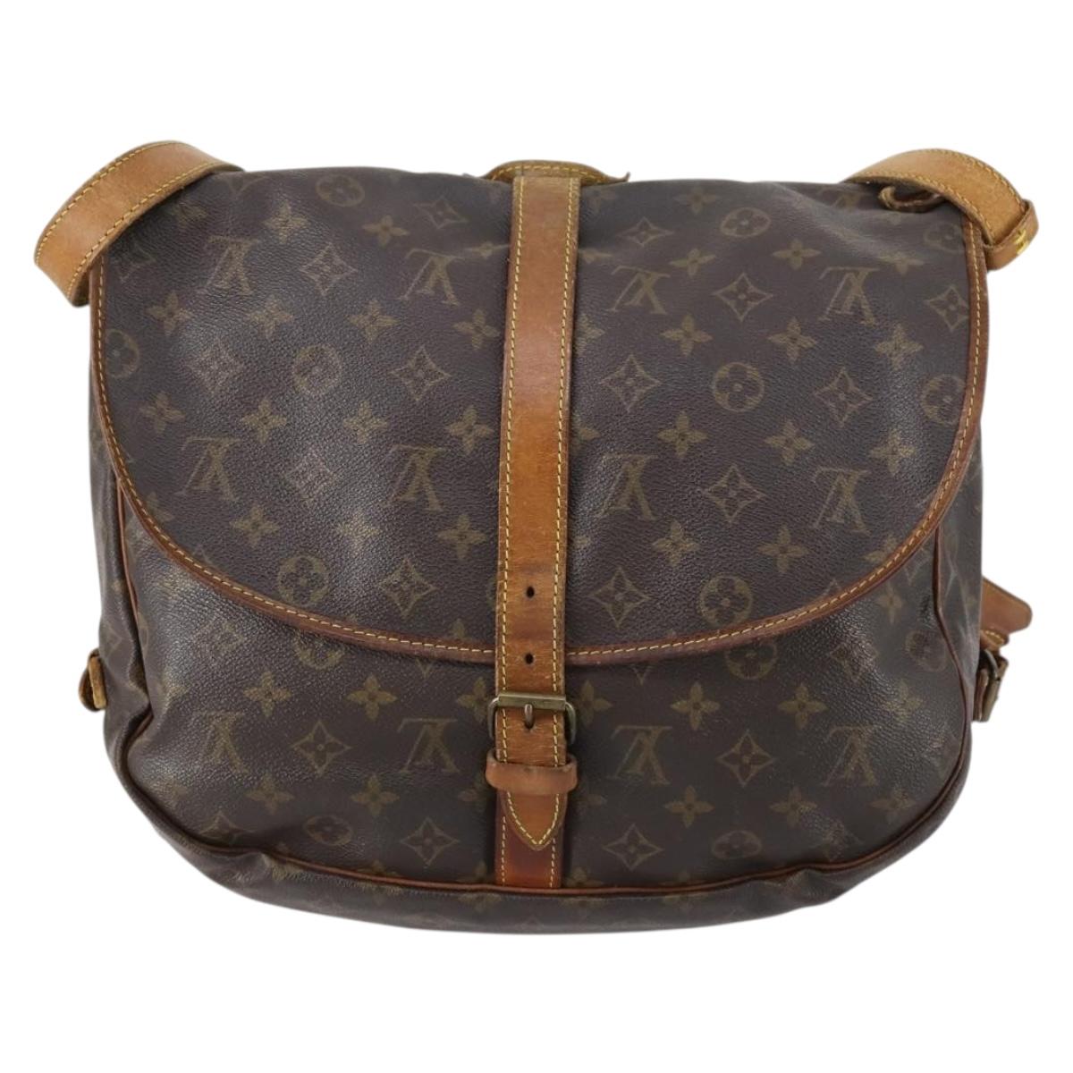 LOUIS VUITTON Monogram Saumur 35 Shoulder Bag M42254 LV Auth 146596