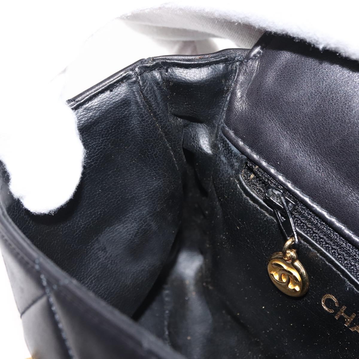 CHANEL Waist pouch Matelasse Waist bag Leather Black Gold CC Auth 146618