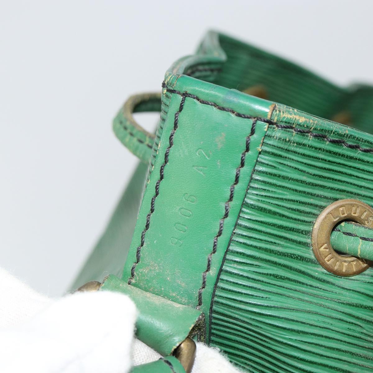 LOUIS VUITTON Epi Noe Shoulder Bag Green M44004 LV Auth 146974