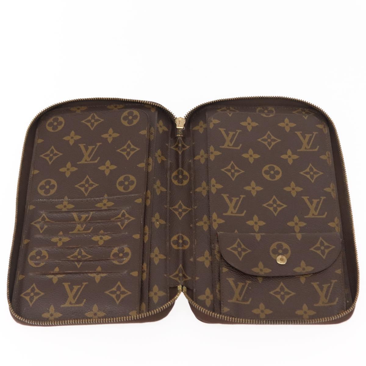 LOUIS VUITTON Monogram Poche Escapade Travel Case M60113 LV Auth 147163
