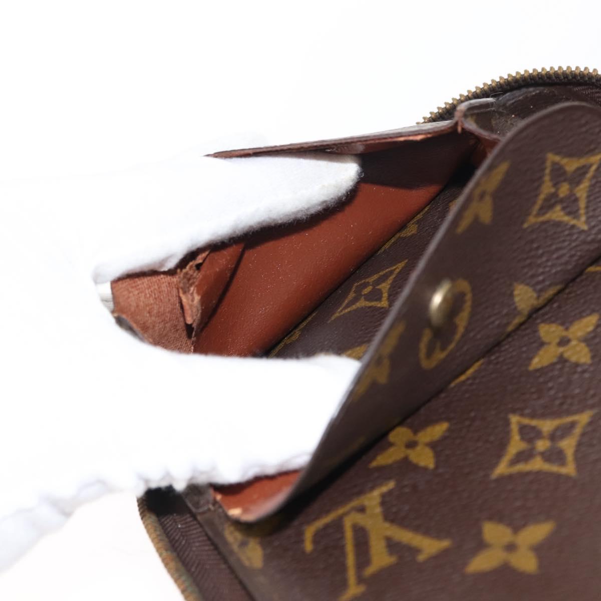 LOUIS VUITTON Monogram Poche Escapade Travel Case M60113 LV Auth 147163