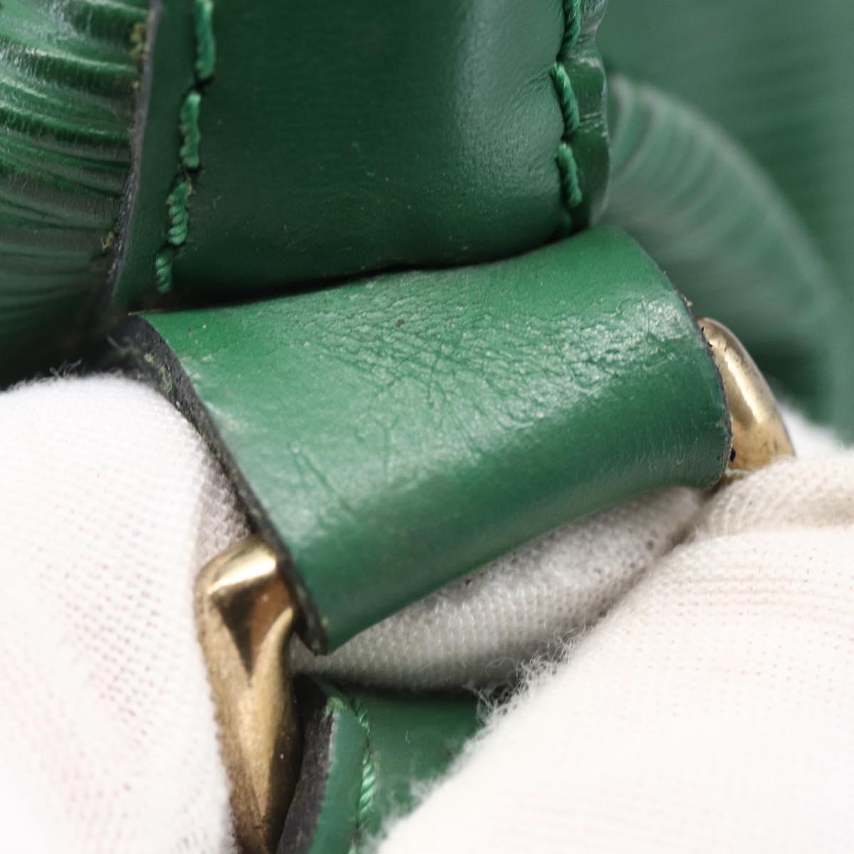 LOUIS VUITTON Epi Petit Noe Shoulder Bag Green M44104 LV Auth 147274