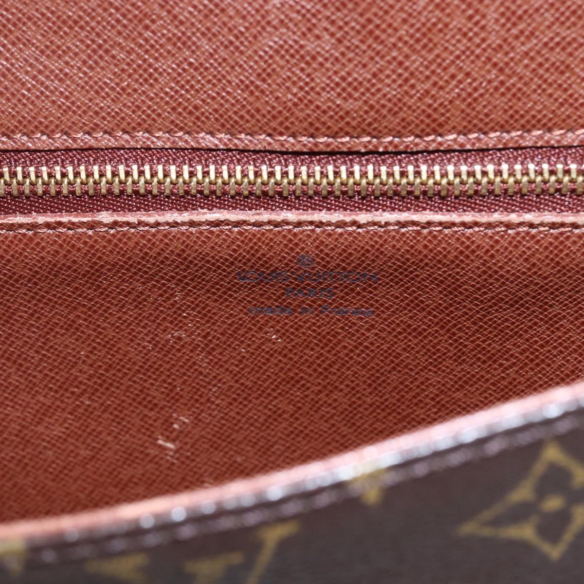 LOUIS VUITTON Monogram Saint Cloud GM Shoulder Bag M51242 LV Auth 147316
