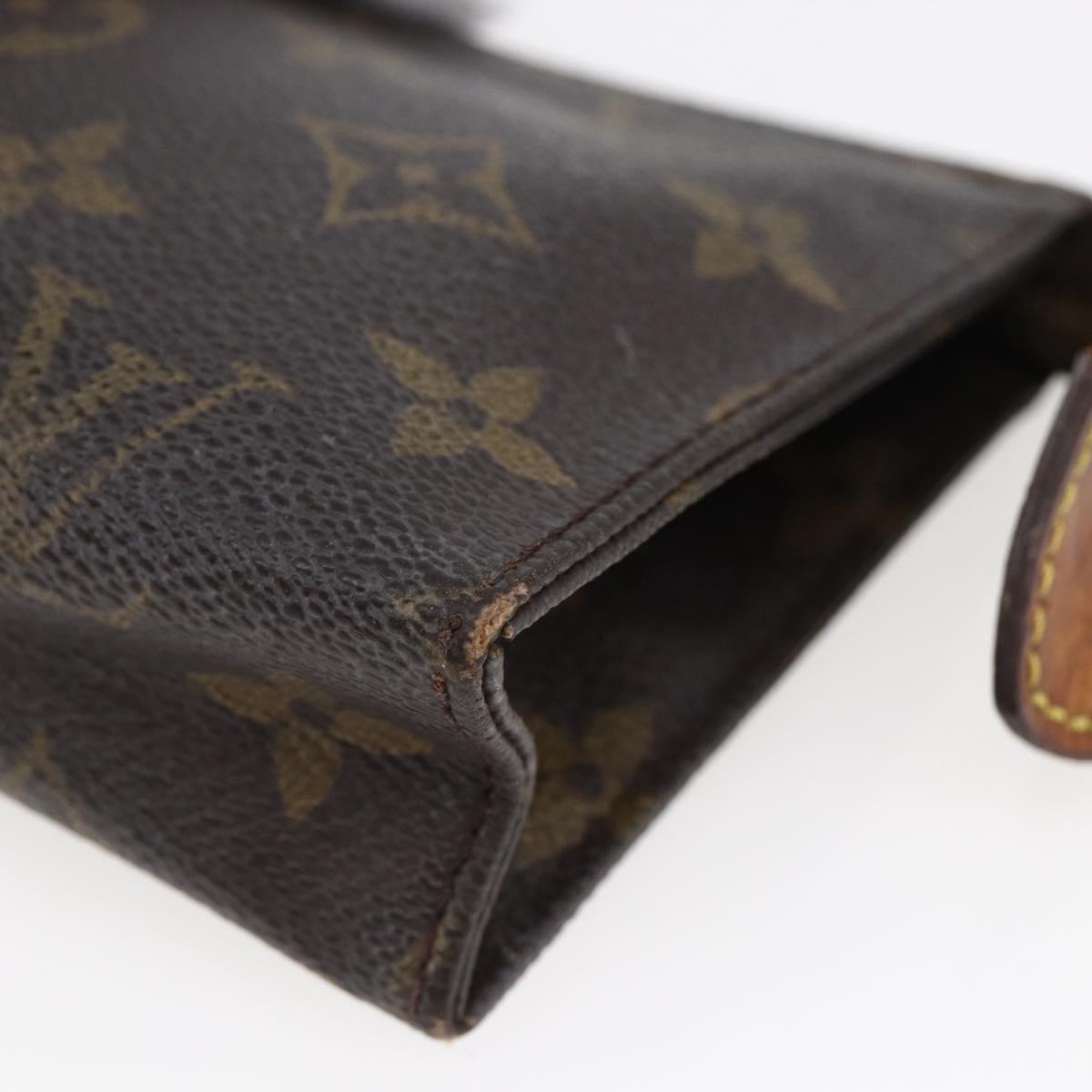 LOUIS VUITTON Monogram Poche Toilette 15 Pouch M47546 LV Auth 147368