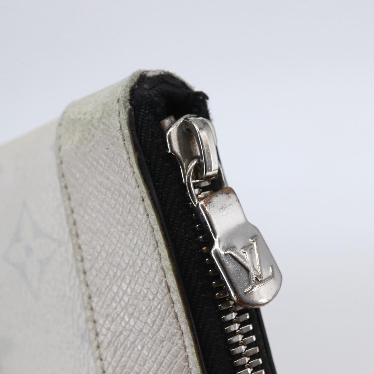 LOUIS VUITTON Monogram Taigarama Pochette Discovery PM Gray M30279 Auth 147372