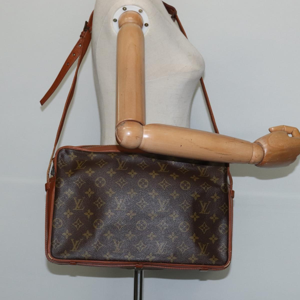 LOUIS VUITTON Monogram Sac Bandouliere Shoulder Bag M51364 LV Auth 147677