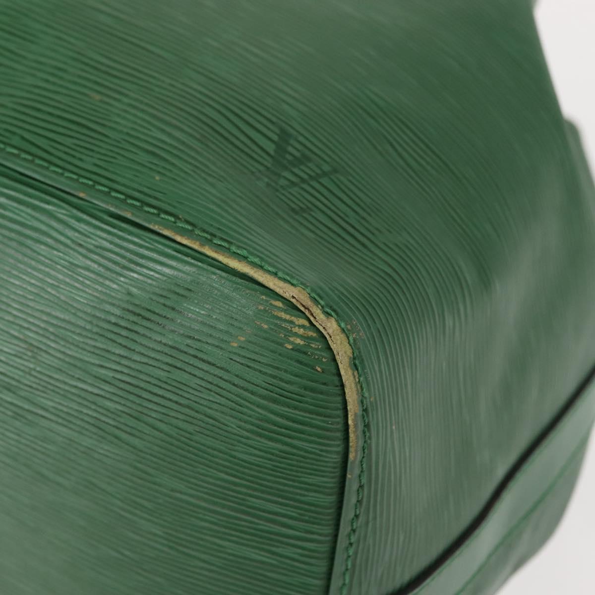 LOUIS VUITTON Epi Petit Noe Shoulder Bag Green M44104 LV Auth 147759