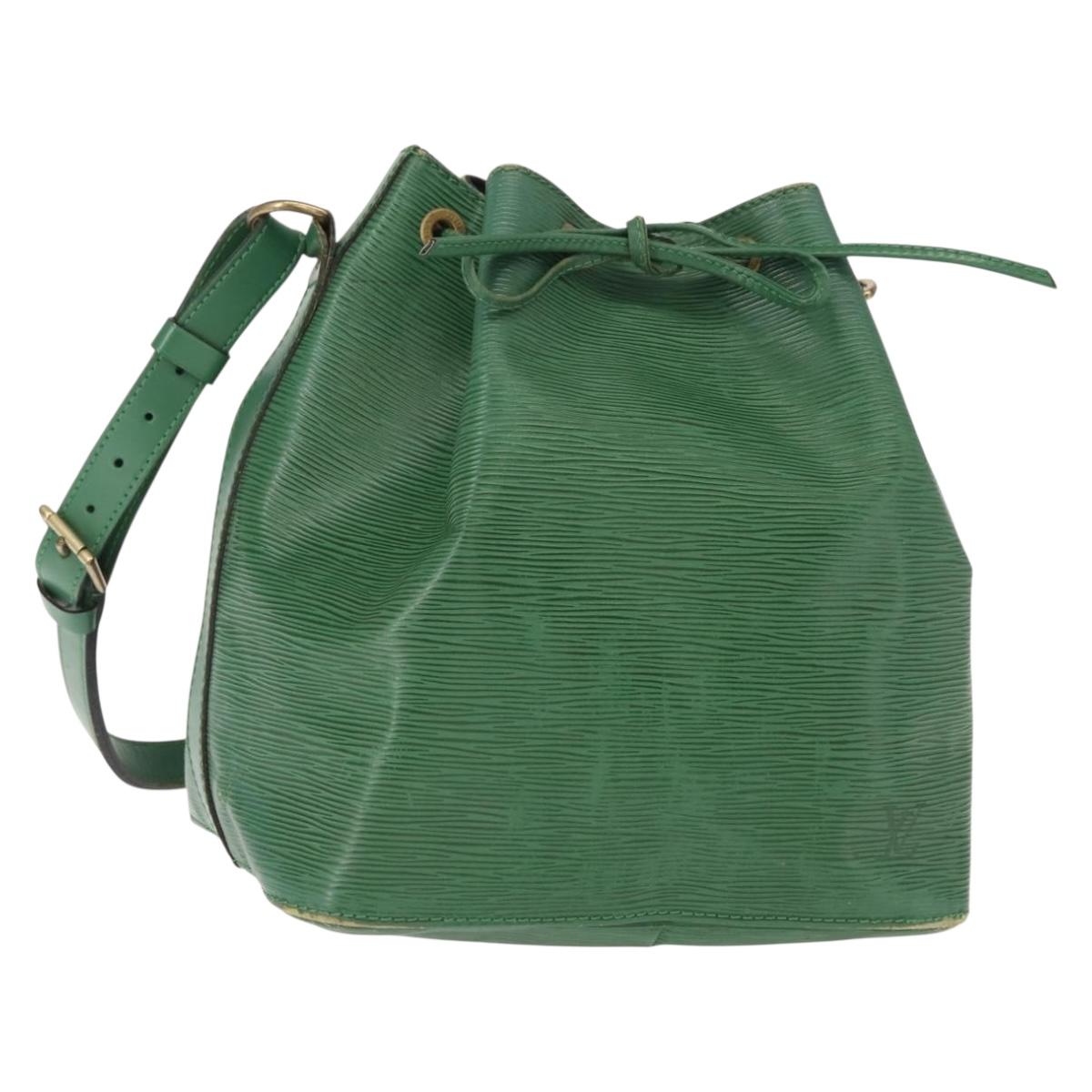 LOUIS VUITTON Epi Petit Noe Shoulder Bag Green M44104 LV Auth 147759