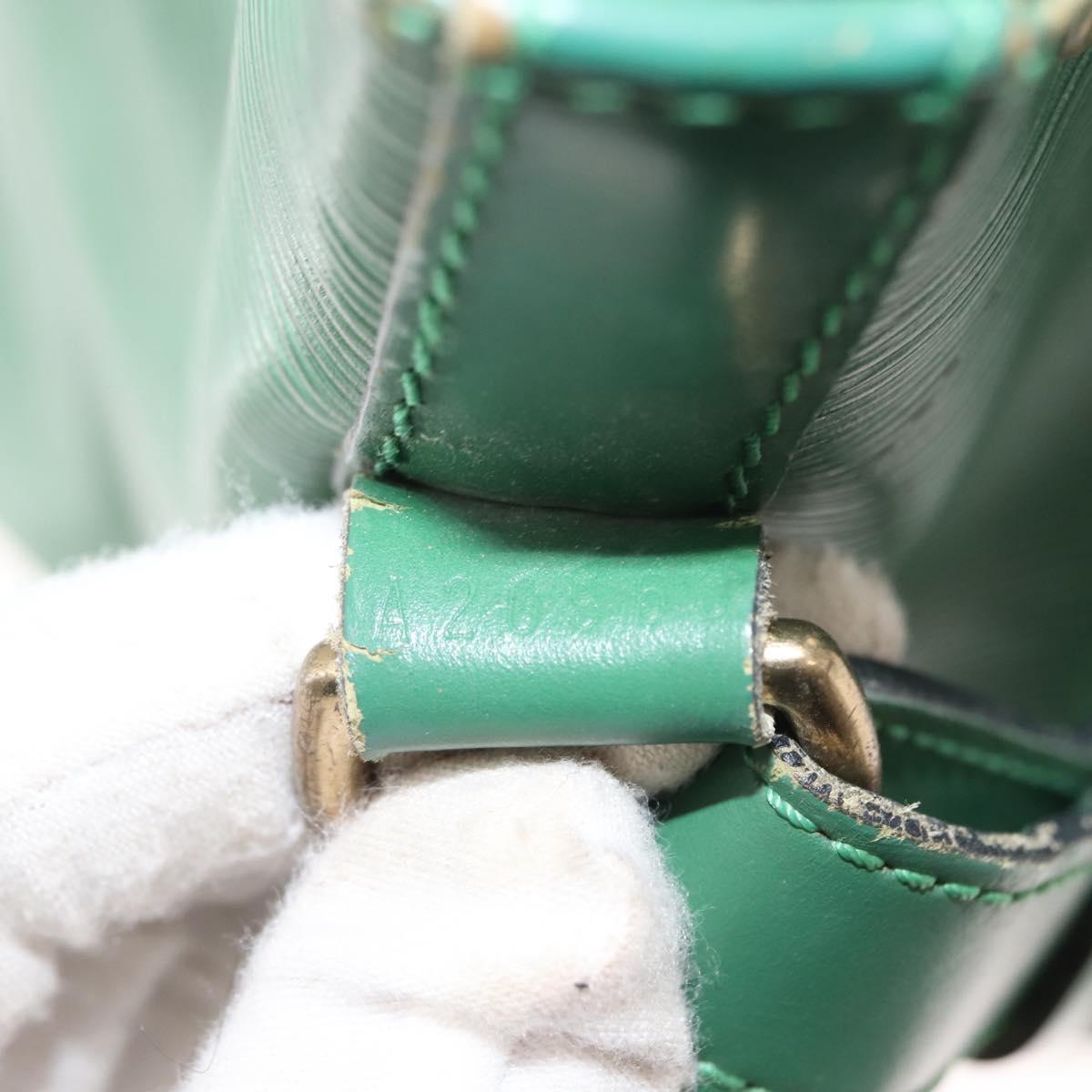 LOUIS VUITTON Epi Petit Noe Shoulder Bag Green M44104 LV Auth 147759