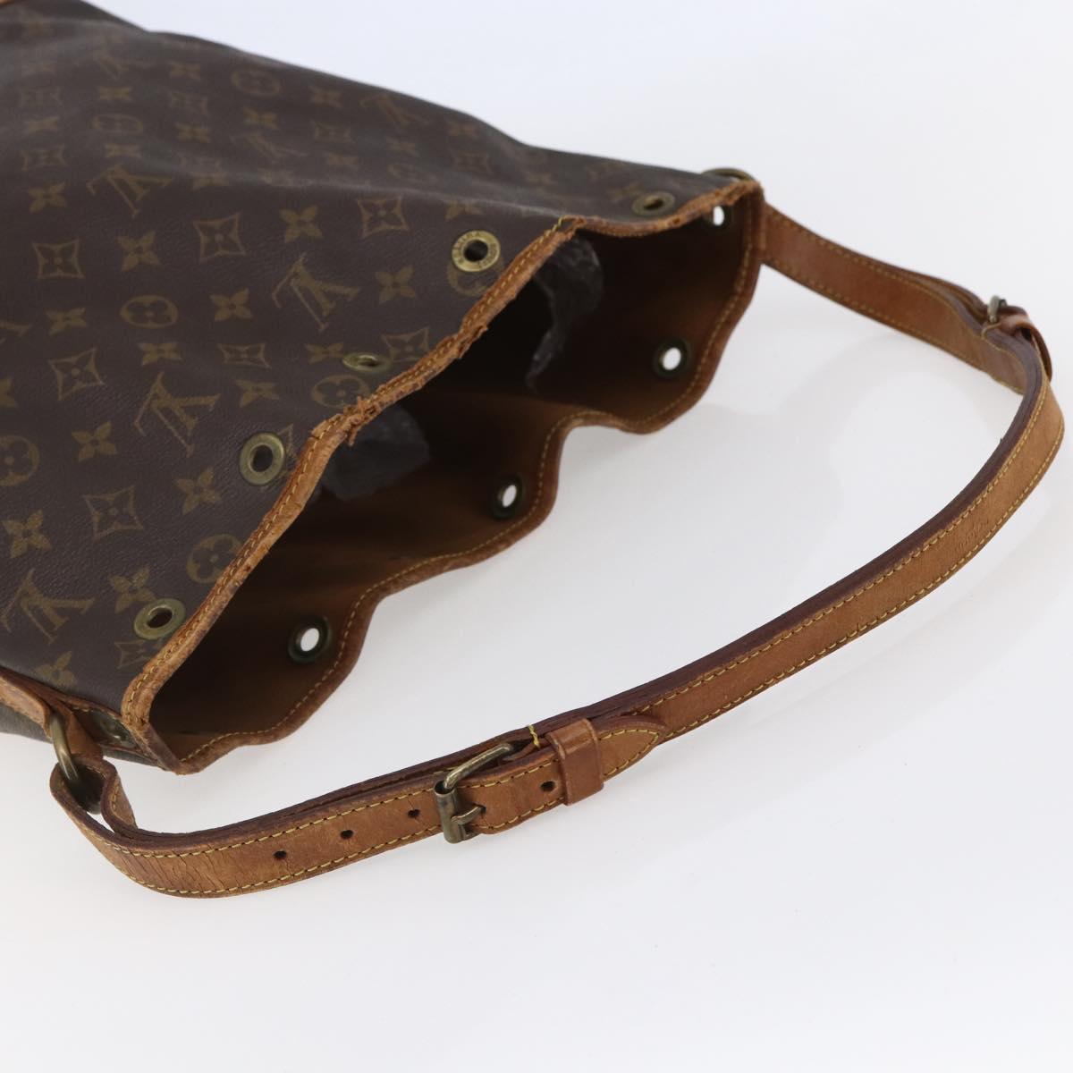 LOUIS VUITTON Monogram Noe Shoulder Bag M42224 LV Auth 148047