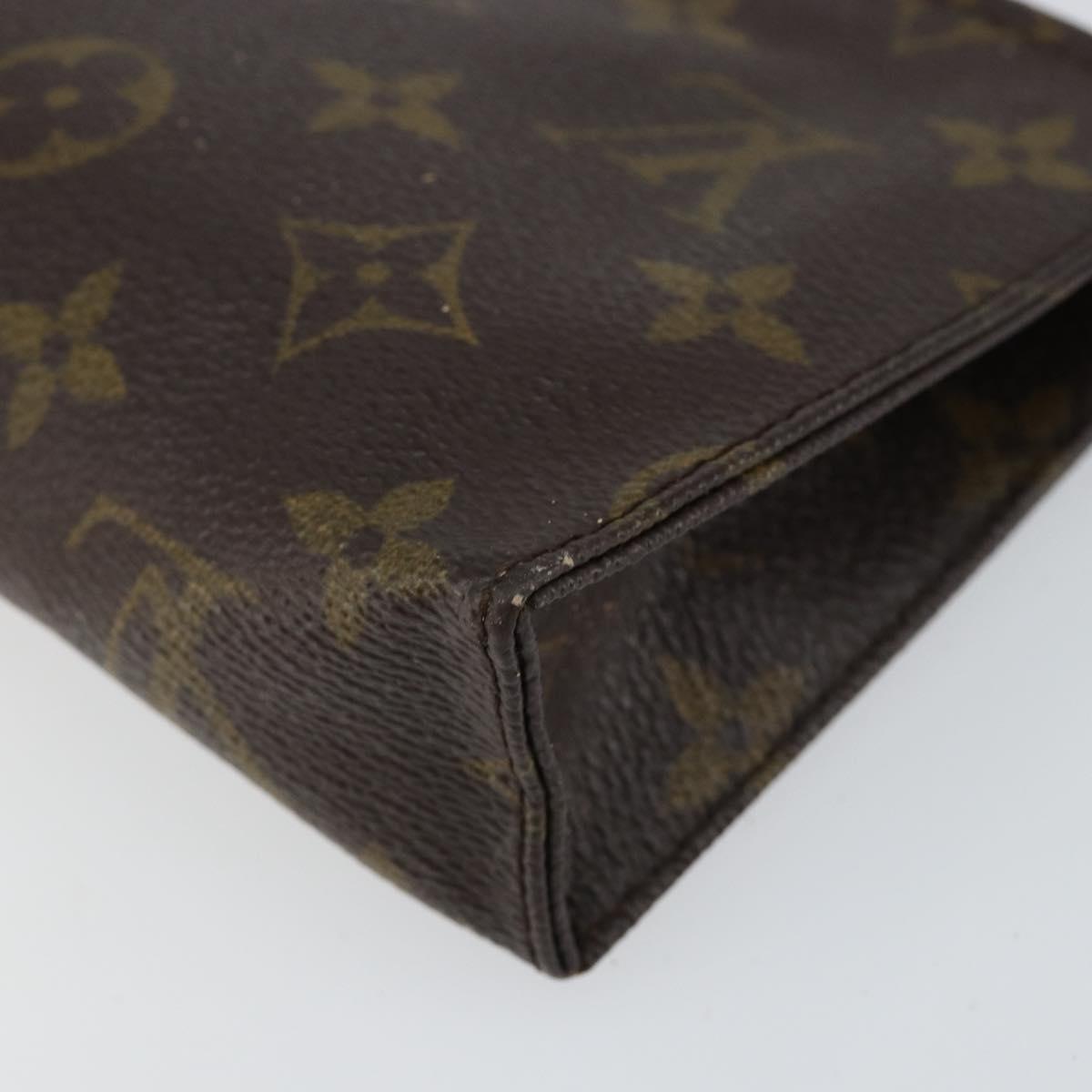 LOUIS VUITTON Monogram Poche Toilette 15 Pouch M47546 LV Auth 148123