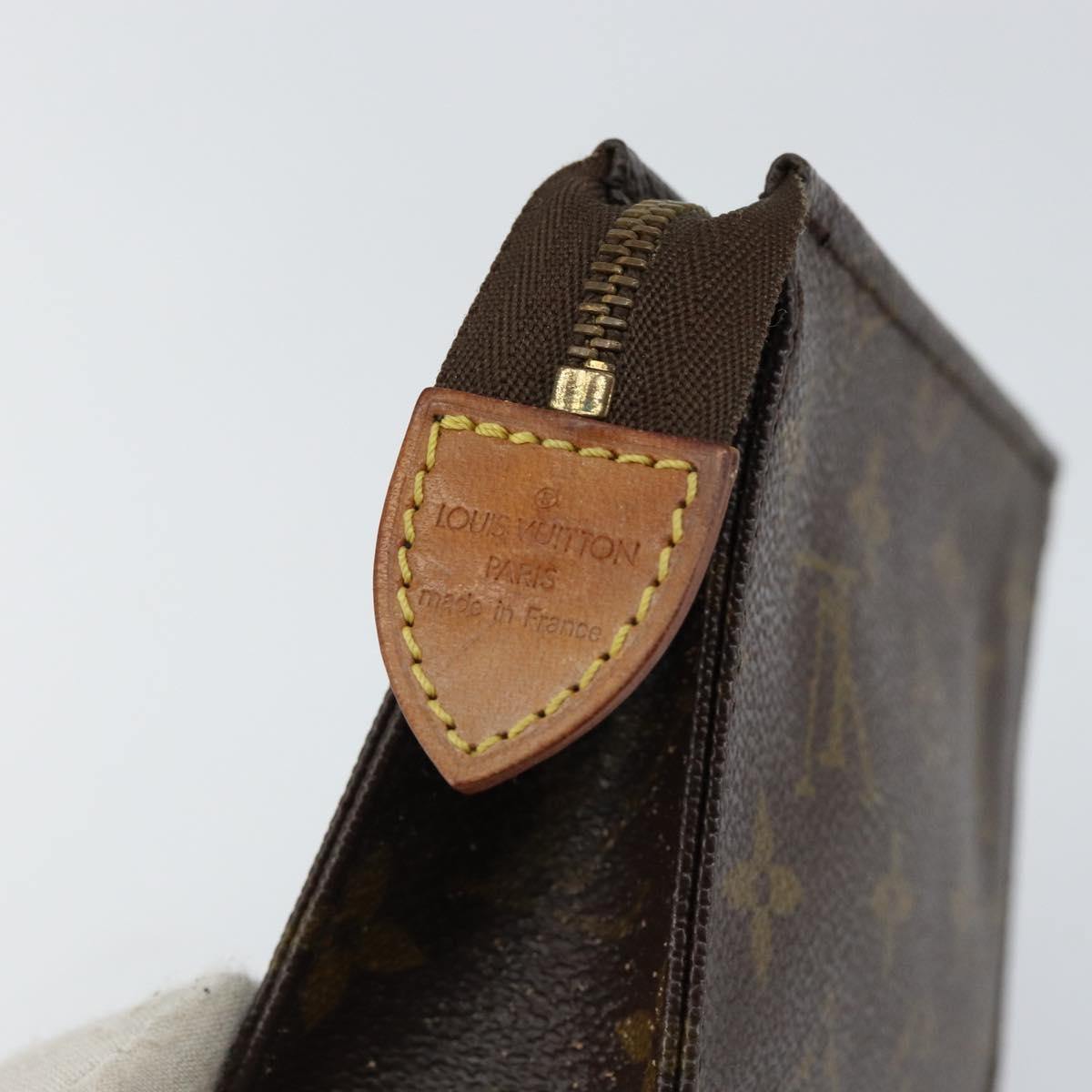 LOUIS VUITTON Monogram Poche Toilette 15 Pouch M47546 LV Auth 148123