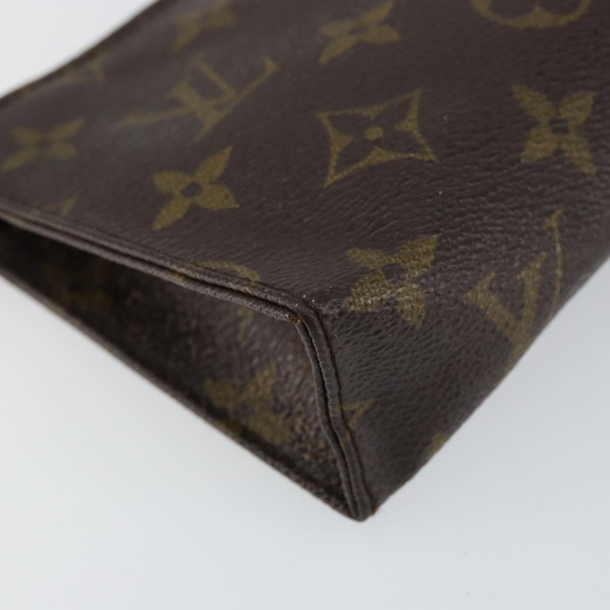 LOUIS VUITTON Monogram Poche Toilette 15 Pouch M47546 LV Auth 148123