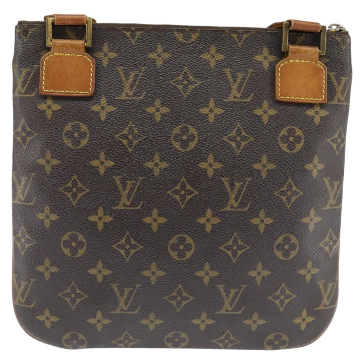 LOUIS VUITTON Monogram Pochette Bosphore Shoulder Bag M40044 LV Auth 148298
