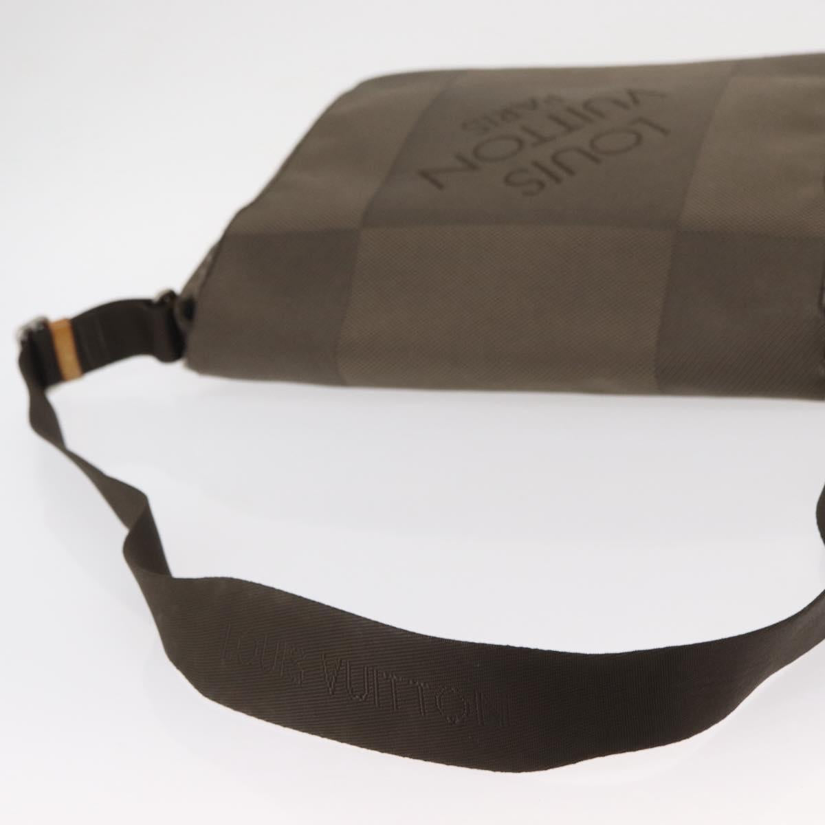 LOUIS VUITTON Damier Geant Messager Shoulder Bag Tail M93030 LV Auth 149506