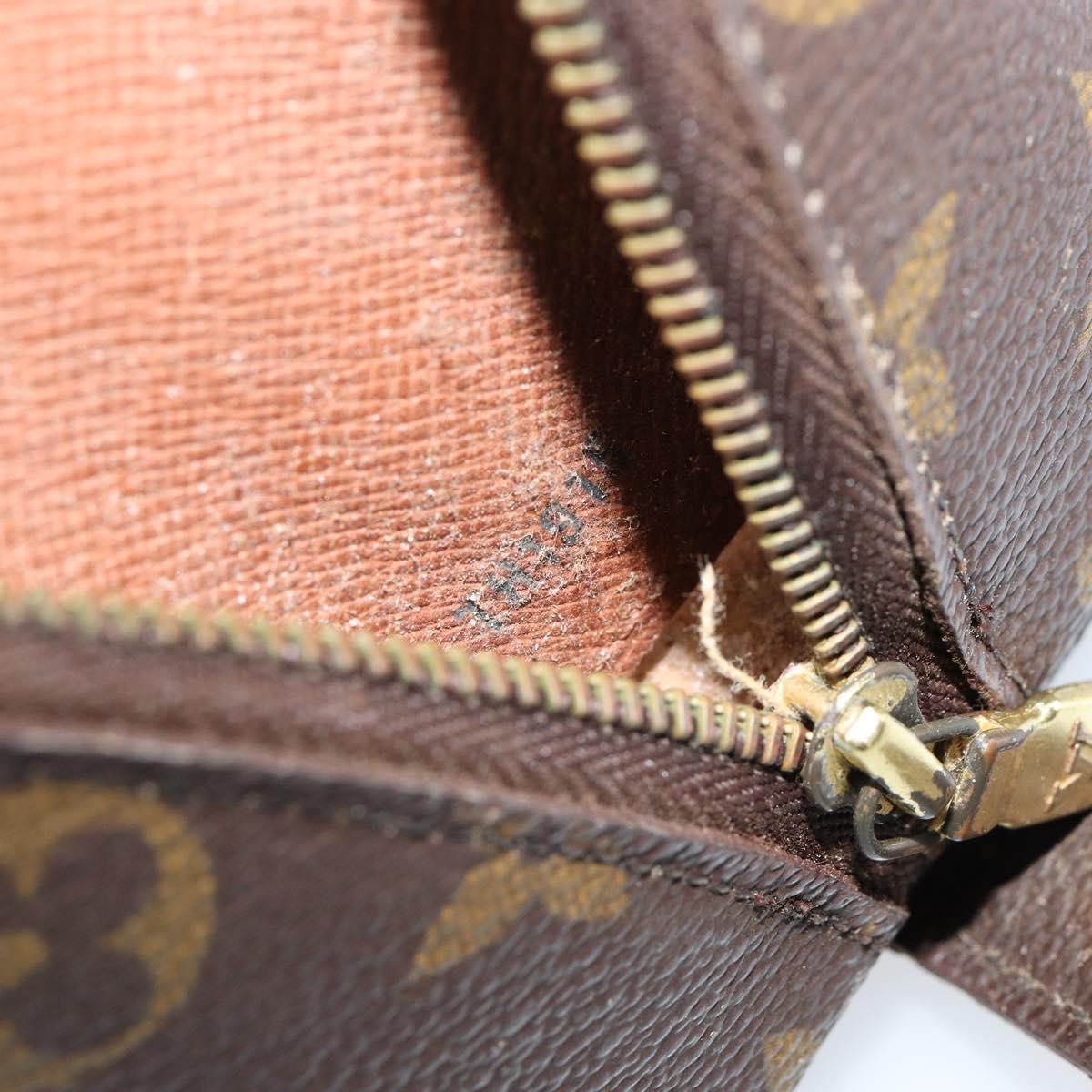 LOUIS VUITTON Monogram Trousse Demi Ronde Cosmetic Pouch M47520 LV Auth 150155