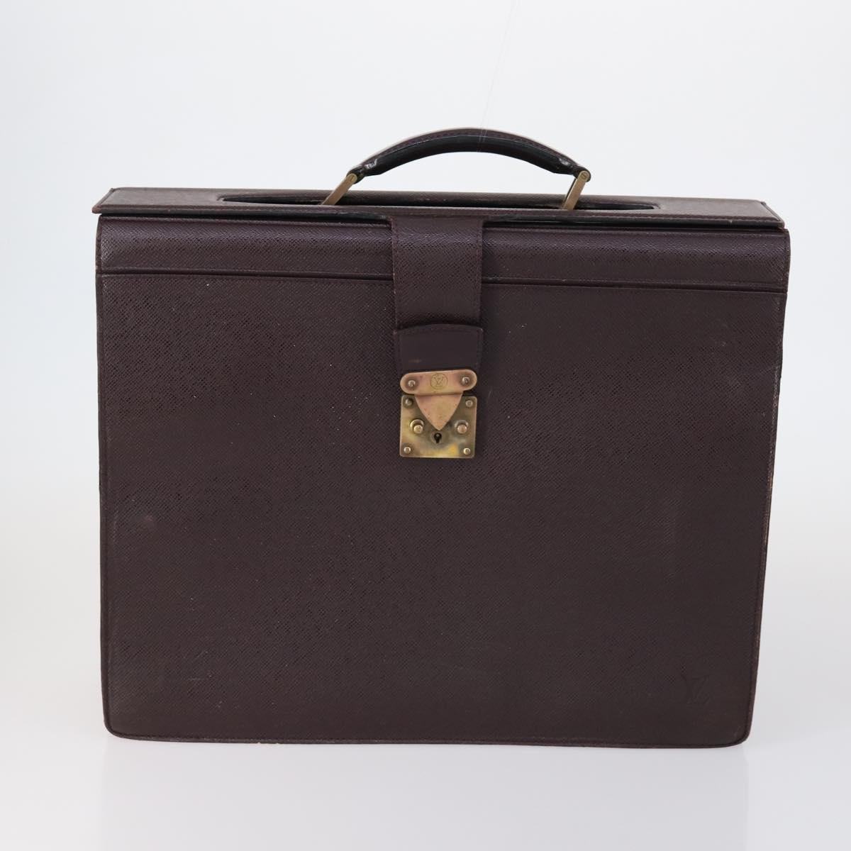 LOUIS VUITTON Taiga Business Bag 2 Set Green Bordeaux LV Auth 150327