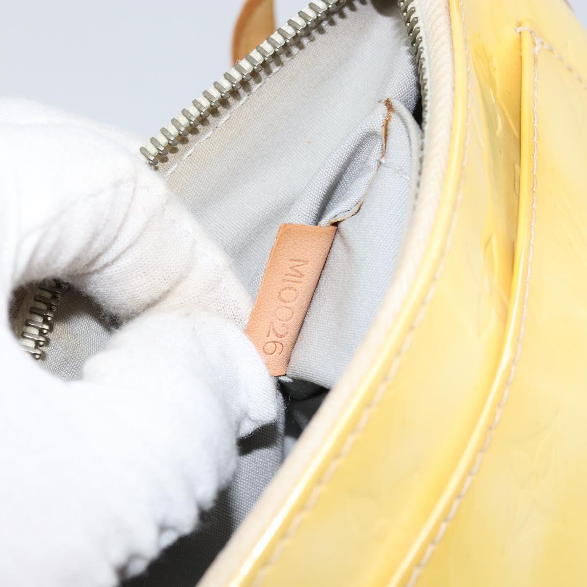 LOUIS VUITTON Monogram Vernis Minna Street Shoulder Bag Perle M91509 Auth 150531