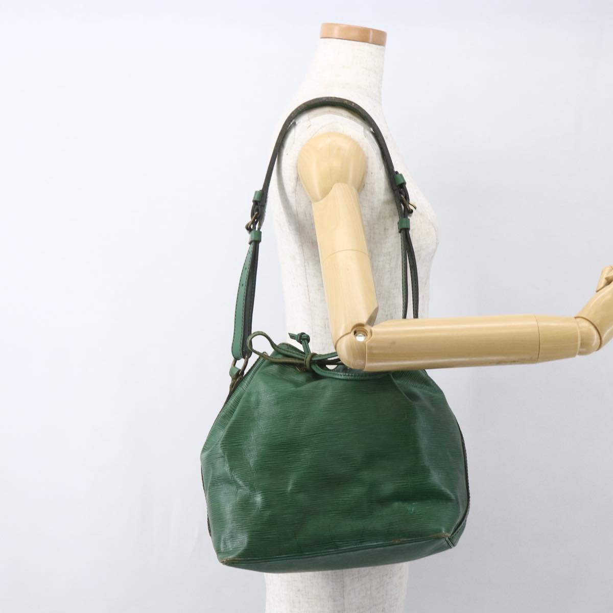 LOUIS VUITTON Epi Petit Noe Shoulder Bag Green M44104 LV Auth 151097