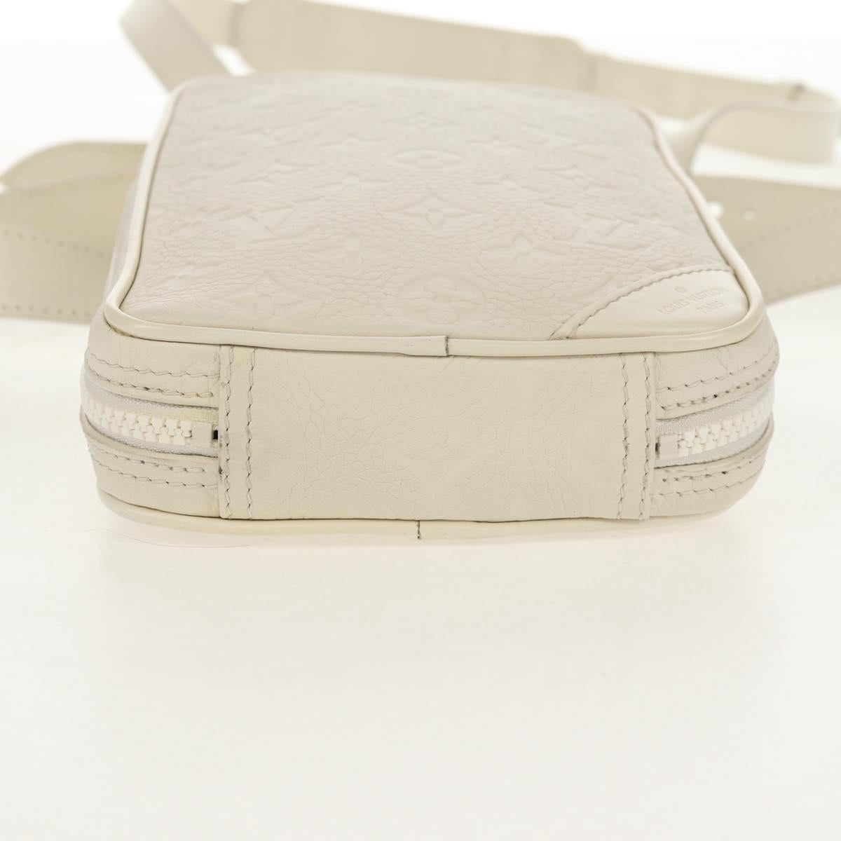 LOUIS VUITTON Taurillon Clemence Monogram Utility Side Bag M53256 Auth 151309A