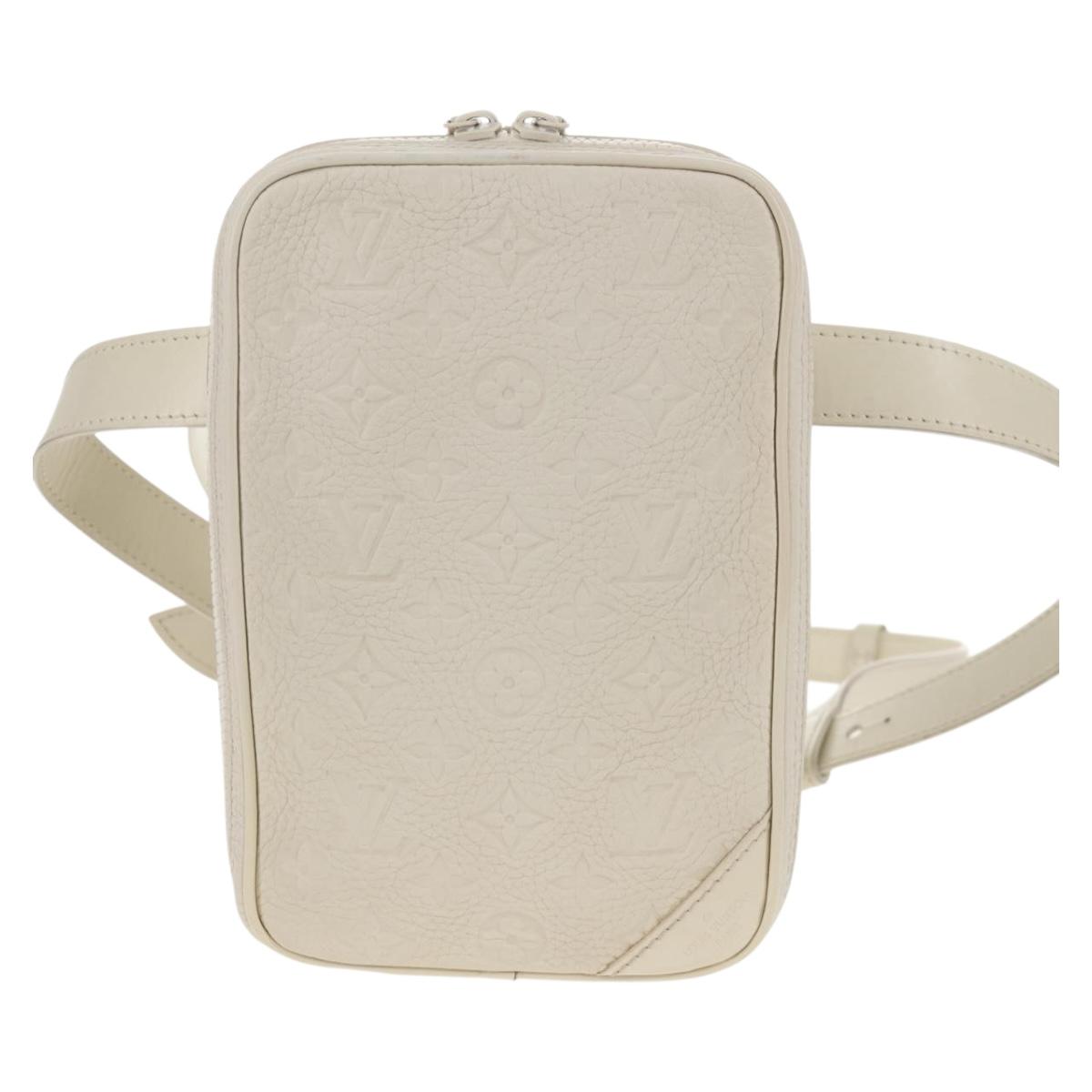 LOUIS VUITTON Taurillon Clemence Monogram Utility Side Bag M53256 Auth 151309M